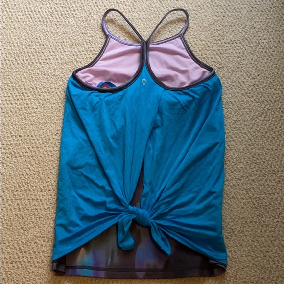 Ivivva Double-Layer tank with built in bra - Picture 2 of 3